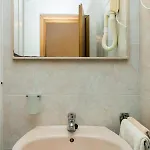 Elelu *