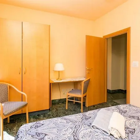 Elelu * דוברובניק